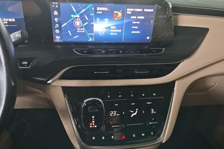 Used Buick GL8 2023 ES Lu Zun Deluxe Model Audio And AC Panel