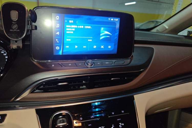 Used Buick GL8 2023 Land Executive Class Comfort Model Audio And AC Panel