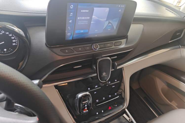 Used Buick GL8 2023 Land Executive Class Comfort Model Audio And AC Panel