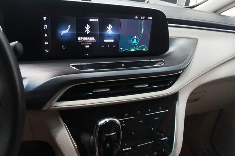 Used Buick GL8 2023 ES Lu Zun Comfort Model Audio And AC Panel