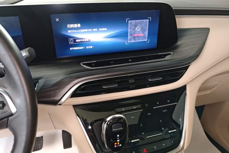 Used Buick GL8 2023 ES Lu Zun Luxury Model Audio And AC Panel