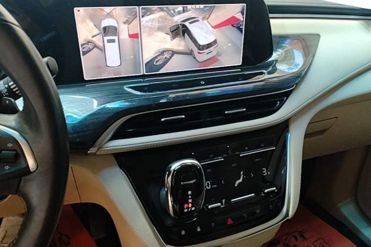 Used Buick GL8 2023 ES Lu Zun Deluxe Model Audio And AC Panel