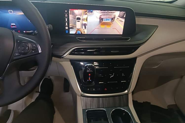 Used Buick GL8 2023 ES Lu Zun Comfort Model Audio And AC Panel