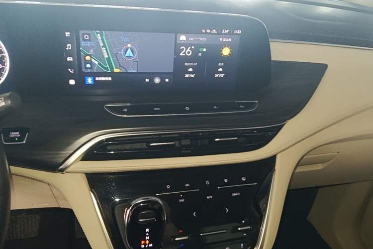 Used Buick GL8 2023 ES Lu Zun Deluxe Model Audio And AC Panel