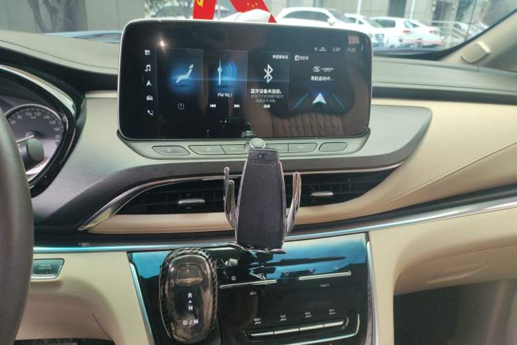 Used Buick GL8 2023 Facelifted Land Cruiser Executive Luxury Version Audio And AC Panel