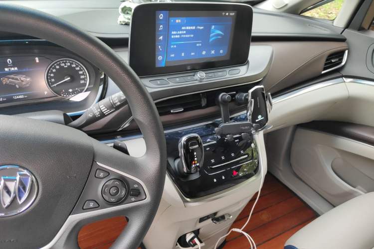 Used Buick GL8 2023 Land Executive Class Comfort Model Audio And AC Panel