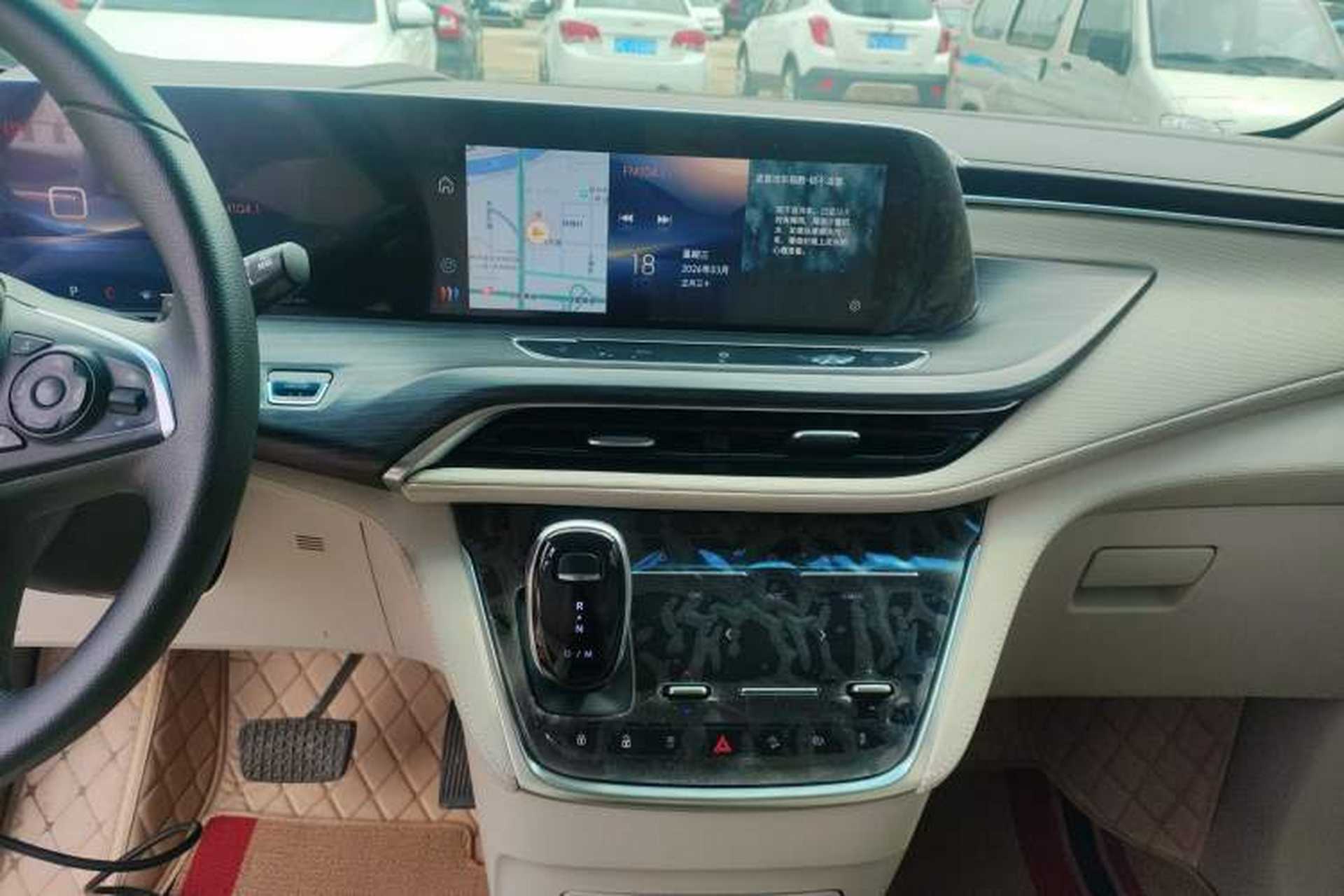 Used Buick GL8 2023 ES Lu Zun Comfort Model Audio And AC Panel