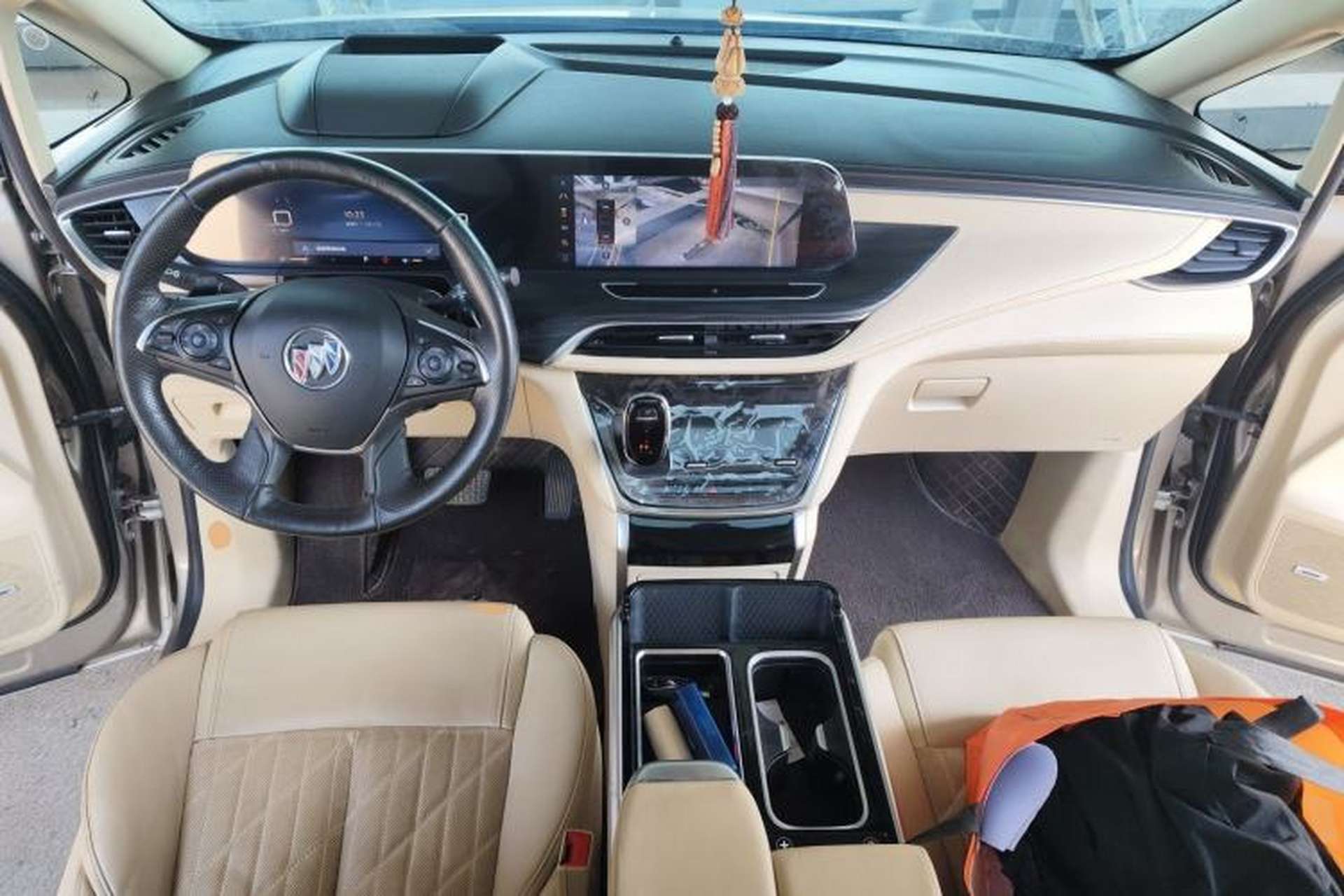 Used Buick GL8 2023 ES Lu Zun Smart Flagship Model Center Console