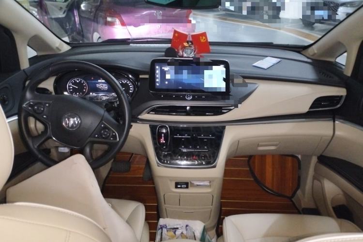 Used Buick GL8 2023 Facelifted Land Cruiser Executive Luxury Version Center Console
