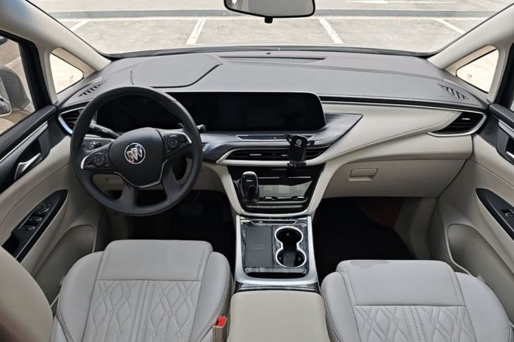Used Buick GL8 2023 ES Lu Zun Comfort Model Center Console