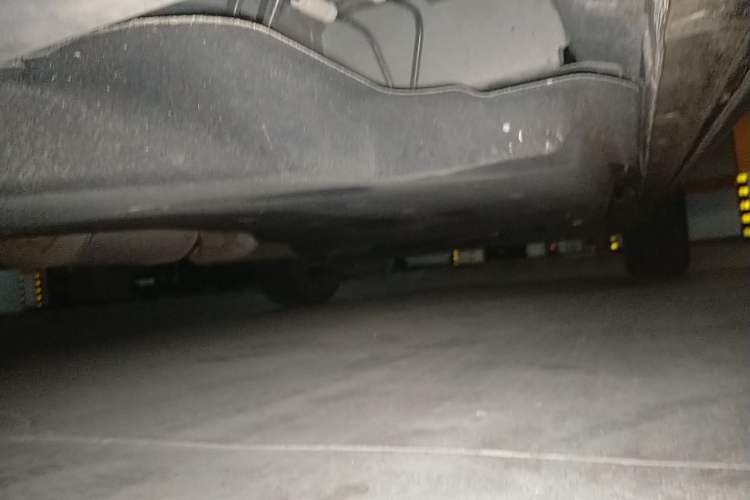 Used Buick GL8 2023 Land Executive Class Smart Enjoyment Model Chassis Front Left