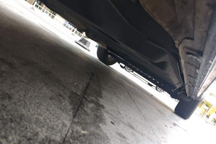 Used Buick GL8 2023 Facelifted Land Cruiser Executive Luxury Version Chassis Front Left