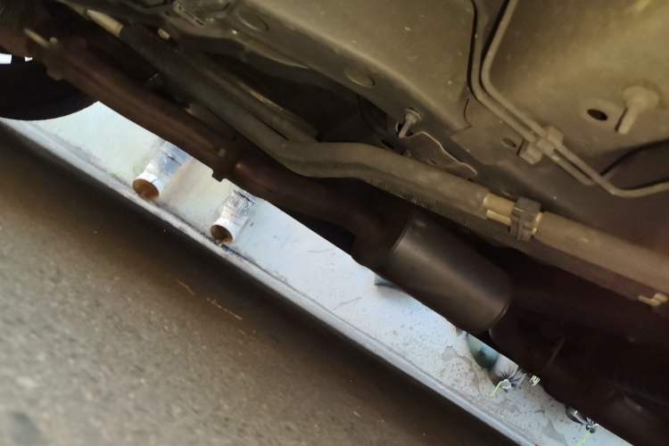 Used Buick GL8 2023 Land Executive Class Deluxe Model Chassis Front Left