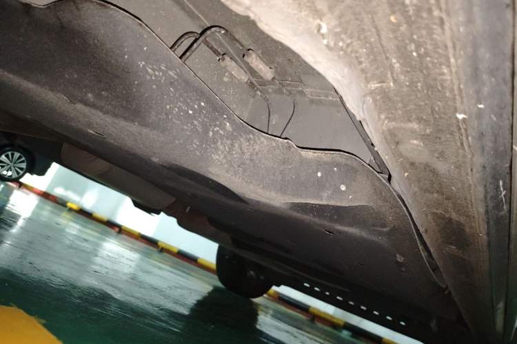 Used Buick GL8 2023 Land Executive Class Comfort Model Chassis Front Left