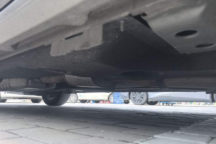 Used Buick GL8 2023 ES Lu Zun Deluxe Model Chassis Front Right