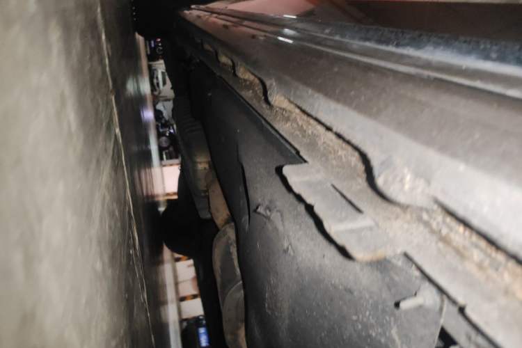 Used Buick GL8 2023 ES Lu Zun Deluxe Model Chassis Front Right