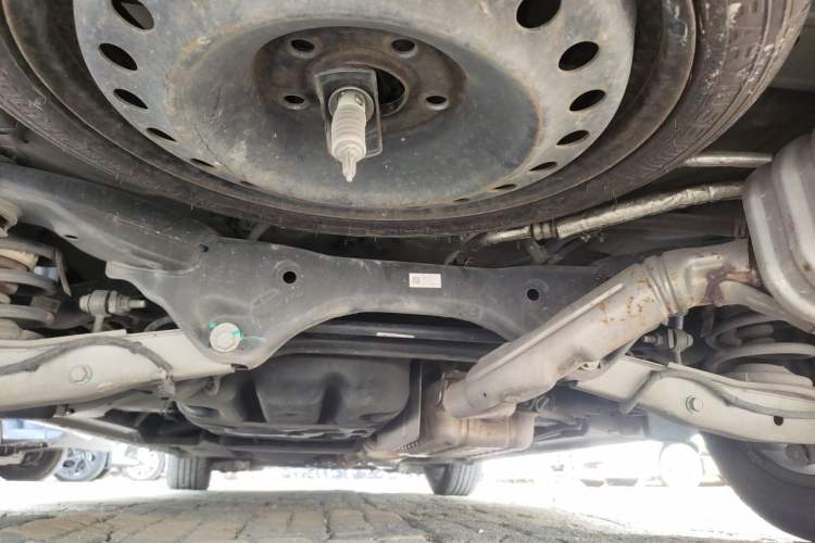 Used Buick GL8 2023 ES Lu Zun Deluxe and Yue Edition Chassis Rear