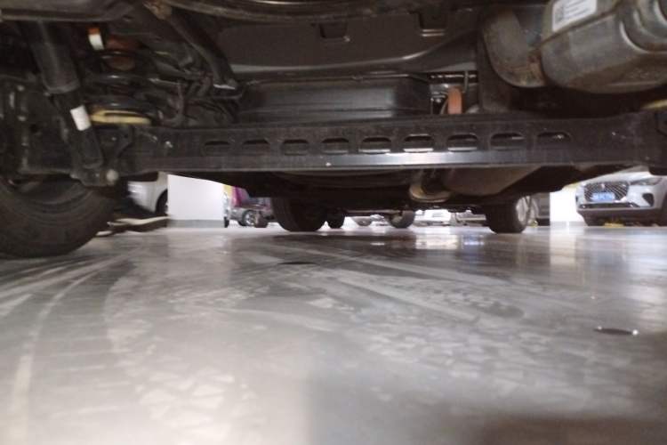 Used Buick GL8 2023 Facelifted Land Cruiser Executive Luxury Version Chassis Rear