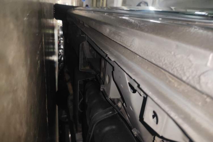 Used Buick GL8 2023 ES Lu Zun Deluxe Model Chassis Rear Left