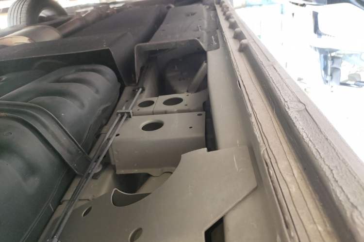 Used Buick GL8 2023 ES Lu Zun Deluxe and Yue Edition Chassis Rear Left