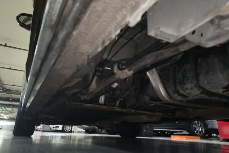 Used Buick GL8 2023 Land Executive Class Deluxe Model Chassis Rear Left