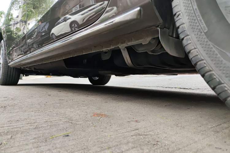 Used Buick GL8 2023 Land Executive Class Comfort Model Chassis Rear Left