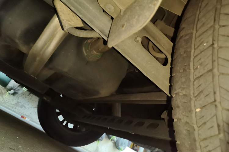 Used Buick GL8 2023 Land Executive Class Deluxe Model Chassis Rear Left