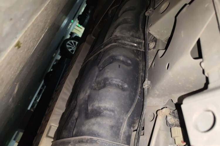 Used Buick GL8 2023 ES Lu Zun Deluxe Model Chassis Rear Left