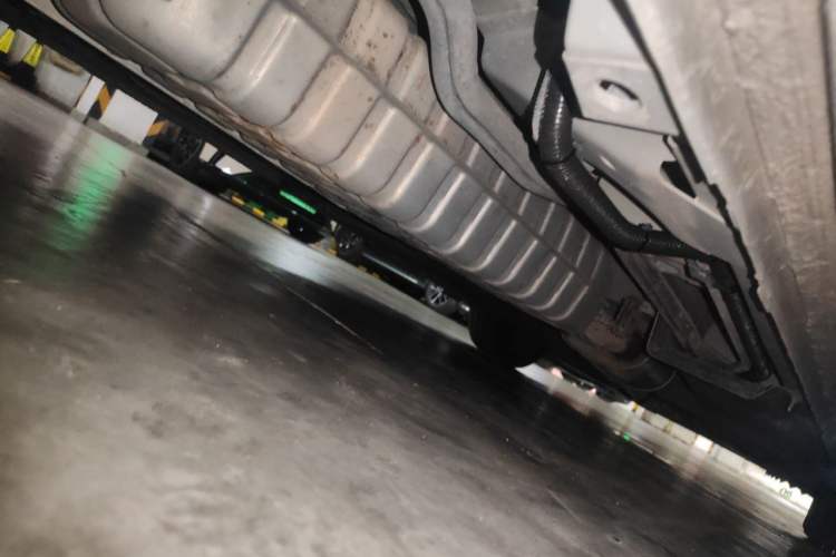 Used Buick GL8 2023 ES Lu Zun Deluxe Model Chassis Rear Right