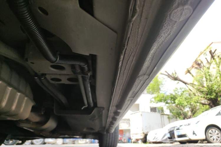 Used Buick GL8 2023 ES Lu Zun Deluxe and Yue Edition Chassis Rear Right