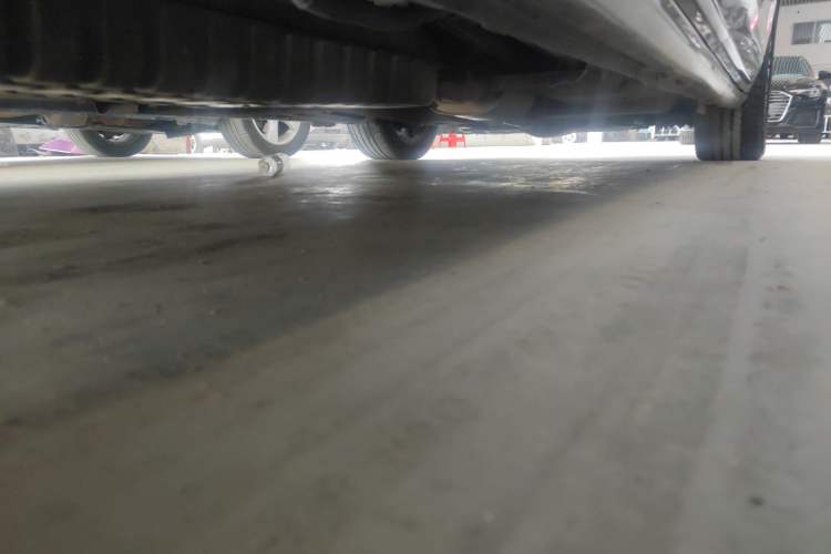 Used Buick GL8 2023 ES Lu Zun Luxury Model Chassis Rear Right