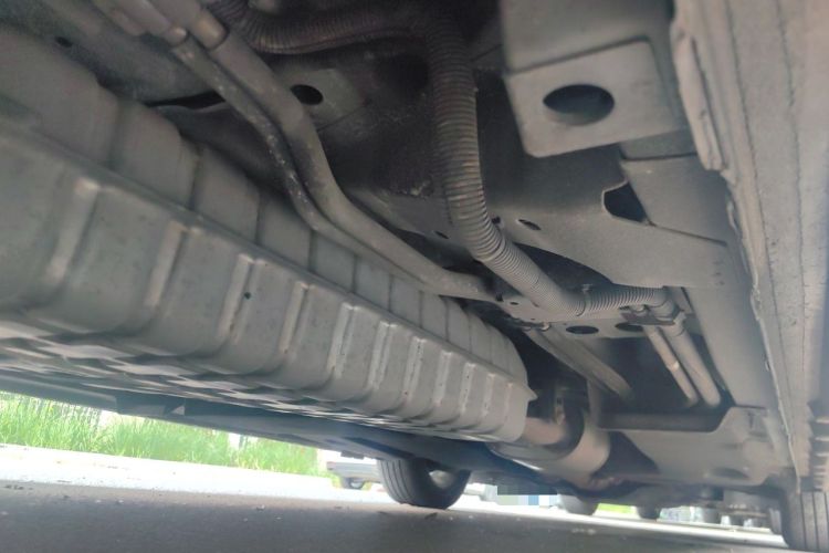 Used Buick GL8 2023 ES Lu Zun Deluxe Model Chassis Rear Right