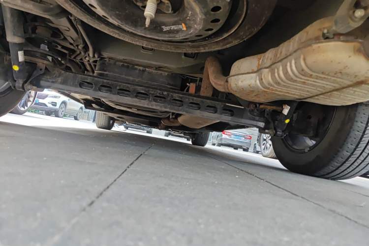 Used Buick GL8 2023 Facelifted Land Cruiser Executive Luxury Version Chassis Rear