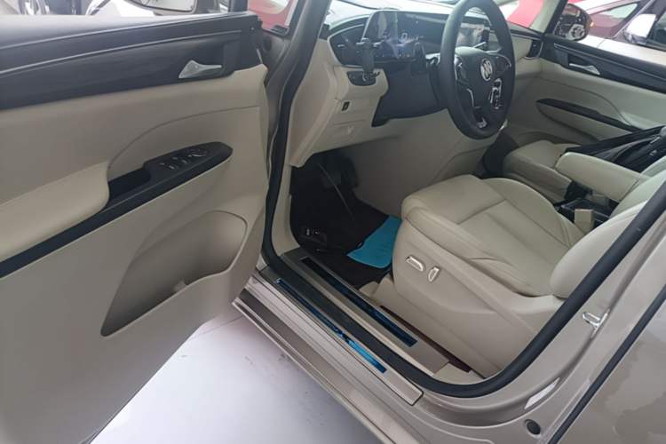 Used Buick GL8 2023 ES Lu Zun Comfort Model Driver Seat