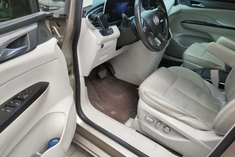 Used Buick GL8 2023 ES Lu Zun Deluxe and Yue Edition Driver Seat