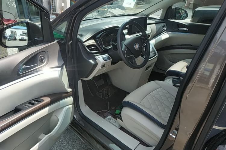 Used Buick GL8 2023 Land Executive Class Comfort Model Driver Seat
