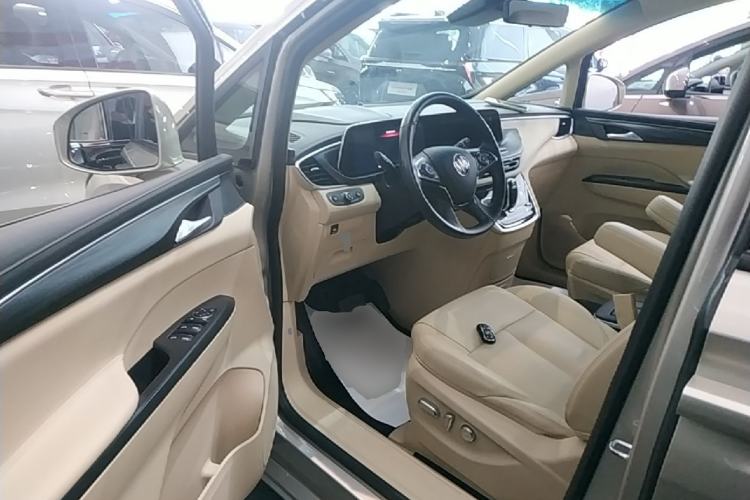 Used Buick GL8 2023 ES Lu Zun Deluxe Model Driver Seat
