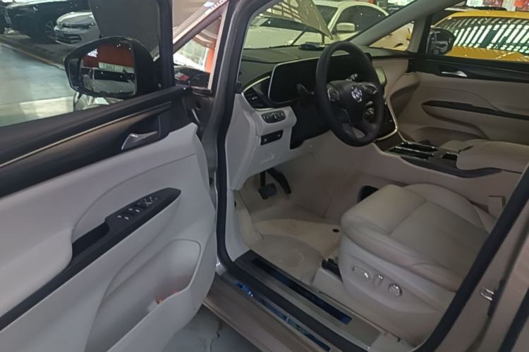 Used Buick GL8 2023 ES Lu Zun Comfort Model Driver Seat