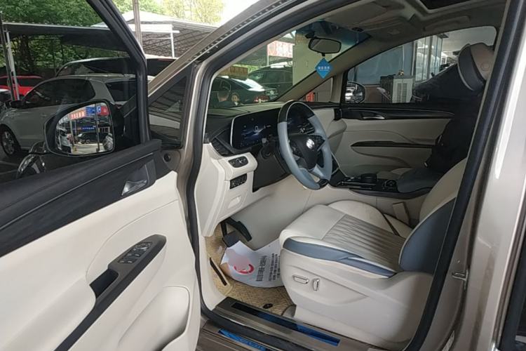 Used Buick GL8 2023 ES Lu Zun Comfort Model Driver Seat