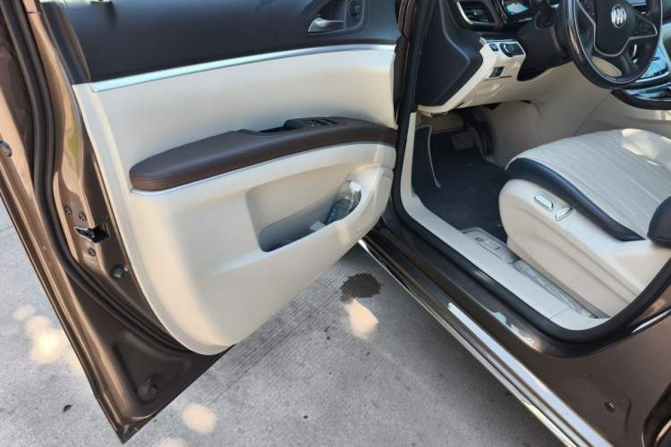 Used Buick GL8 2023 Land Executive Class Smart Enjoyment Model Driver Seat