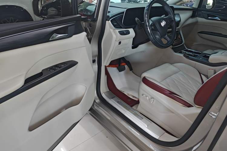 Used Buick GL8 2023 ES Lu Zun Comfort Model Driver Seat