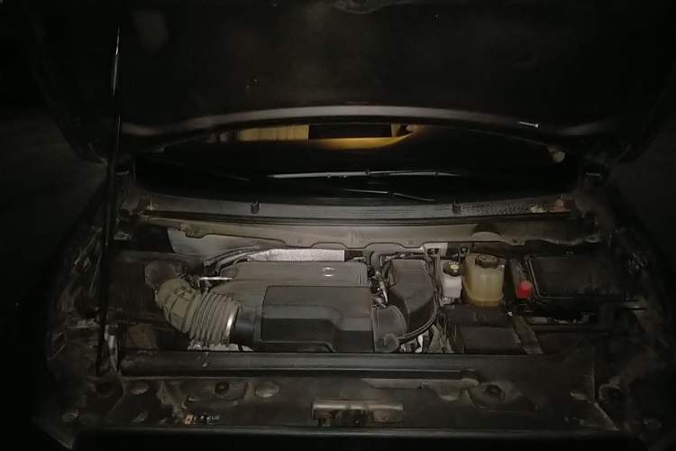 Used Buick GL8 2023 Land Executive Class Smart Enjoyment Model Engine Bay