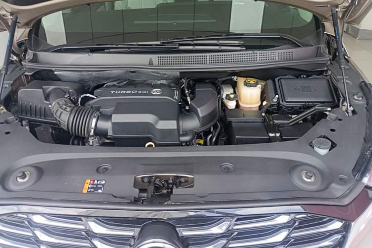 Used Buick GL8 2023 ES Lu Zun Comfort Model Engine Bay