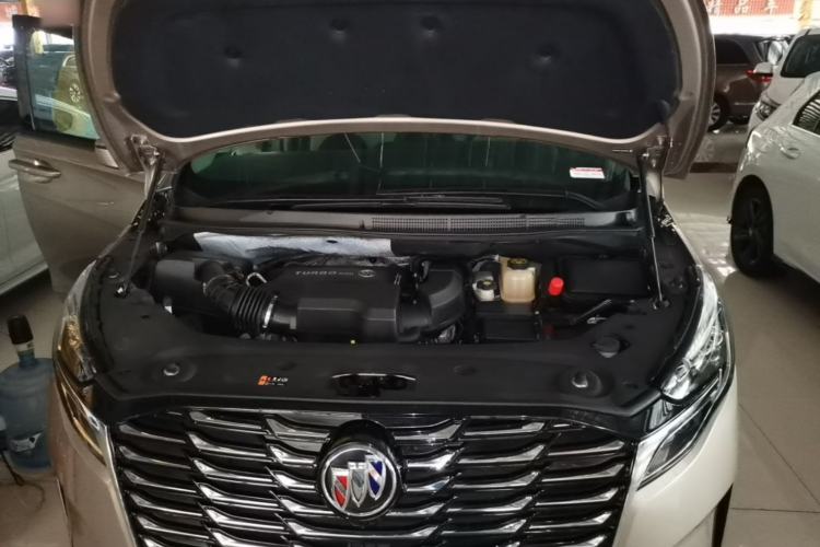 Used Buick GL8 2023 ES Lu Zun Comfort Model Engine Bay