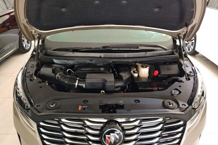 Used Buick GL8 2023 ES Lu Zun Luxury Model Engine Bay
