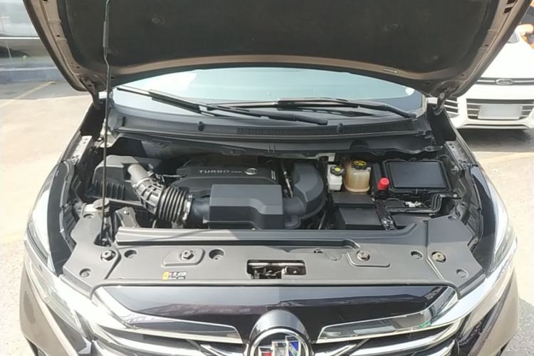 Used Buick GL8 2023 Land Executive Class Comfort Model Engine Bay