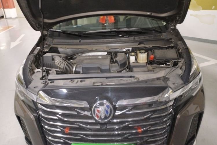 Used Buick GL8 2023 Facelifted Land Cruiser Executive Luxury Version Engine Bay
