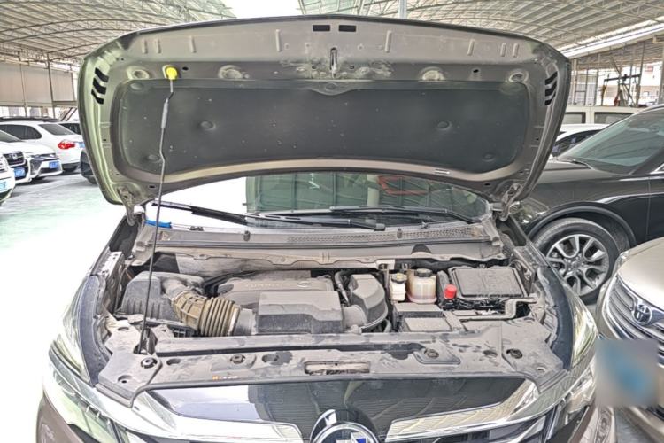 Used Buick GL8 2023 Land Executive Class 652T Luxury Model Engine Bay