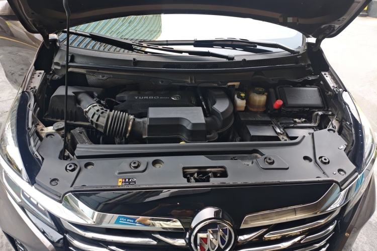 Used Buick GL8 2023 Facelifted Land Cruiser Executive Luxury Version Engine Bay
