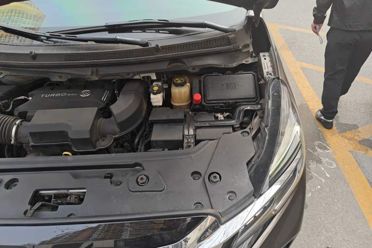 Used Buick GL8 2023 Land Executive Class 652T Smart Luxury Model Engine Bay Left